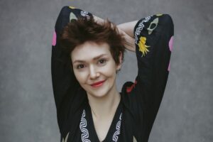 Elf Lyons